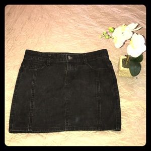 Dark Old Navy dark denim colored mini skirt
